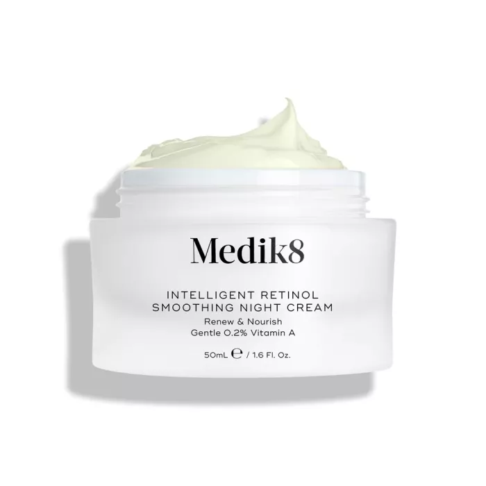 КРЕМ З РЕТИНОЛОМ INTELLIGENT RETINOL® SMOOTHING NIGHT CREAM MEDIK8