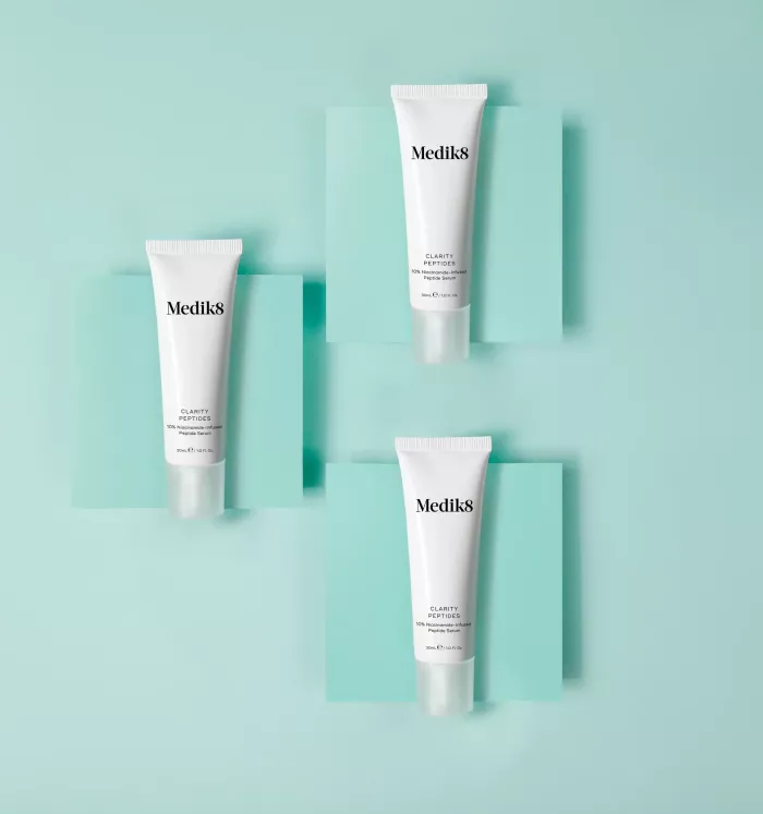 СИРОВАТКА З НІАЦИНАМІДОМ 10% CLARITY PEPTIDES™ MEDIK8
