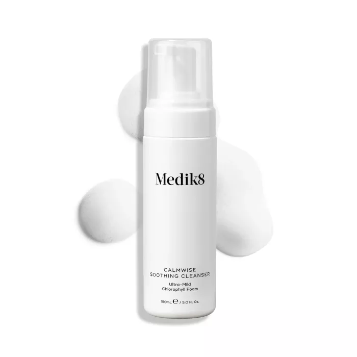 ПІНКА ДЛЯ ВМИВАННЯ CALMWISE™ SOOTHING CLEANSER MEDIK8