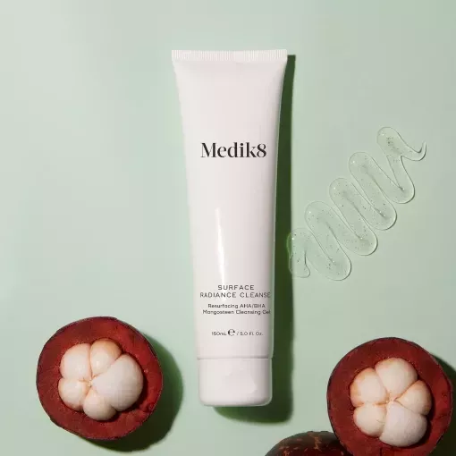 ГЕЛЬ ДЛЯ ВМИВАННЯ З КИСЛОТАМИ SURFACE RADIANCE CLEANSE™ MEDIK8