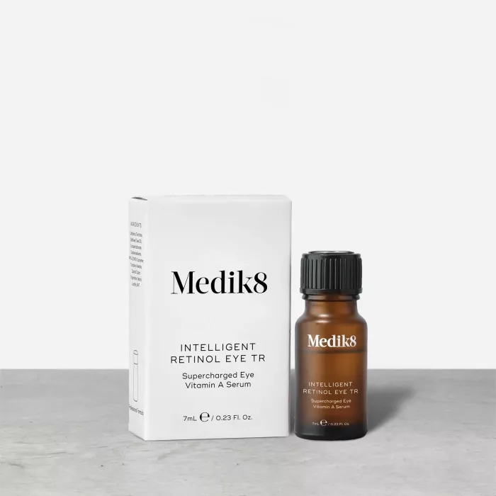 СИРОВАТКА ПІД ОЧІ З РЕТИНОЛОМ INTELLIGENT RETINOL EYE TR™ MEDIK8